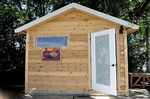 The word on what kind of glass to use for windows in the sauna