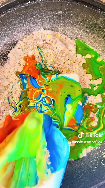 Part 1- when making marble goes wrong💚🧡💙 #oddlysatisfyingvideo #asmr #gymchalkreformcrush #crunchy #aussieasmr2024❤️
