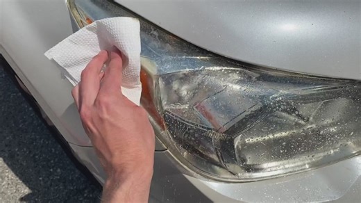 Does toothpaste and bug spray work to clean headlights?