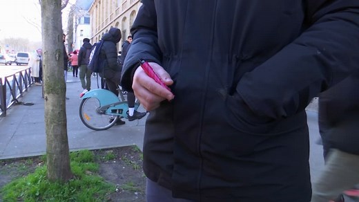 Des médecins alertent sur la puff, cette vapoteuse jetable qui fait un tabac chez les ados