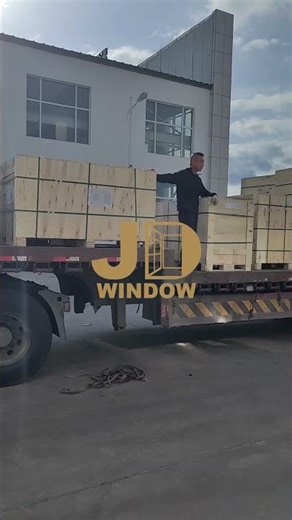 “Time-Lapse: A Full Day of Shipments in 60 Seconds” #industrialpackaging #supplychainsecrets