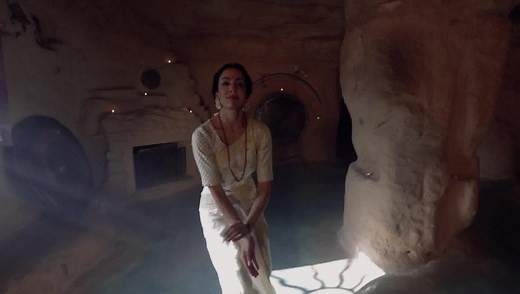 A little gift from us to you all on this last day of 2021 ✨ This year have been incredibly amazing and overwhelming by all the support we received from you all, but this left us little time to create and produce music. So we really want to thank the amazingly talented @Ganga Devi Sheth which inspired us to created this music and video for you as an offering. We also want to thank @Leonardo Damo to realise what we had on our minds for this video with an amazing photography and production. We wish