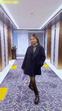 Anushka Sen Hotel Look Changing 😍 Cute Moments & Stunning Style ✨ #anushkasen