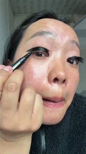 Mastering the Makeup Artistry: A Novice's Guide