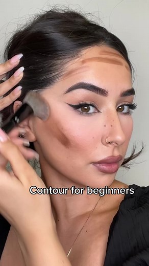 How to Naturally Sculpt Your Face in Simple Steps