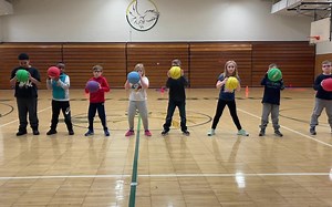 We created a DRIBBLING ROUTINE to “Can’t Stop the Feeling” by Justin Timberlake in PE today! Our 3rd graders did a great job practicing their basketball skills while combining movement and music! 🏀 Here’s a link to the full routine: https://youtu.be/DrUv_lHdfHA | Middlebranch-Avondale PE