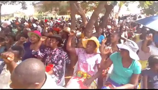 WATCH: Zanu PF Mashonaland West Provincial Chairman, Mary Mliswa-Chikoka rallies her charges...Zanu PF Politburo member, Chris Mutsvangwa, Central Committee member Mike Chimombe, Provincial Secretary General, Godfrey Nyarubero and DCC Chairman Tapera Mutovido, Provincial member Givy Mavende and Thomas Chidzomba join Chinhoyi Ward 2 aspiring councillor Walter Mutevhani go on knees begging for votes. Citizens' Coalition for Change (CCC) is fielding Hamilton Jonasi Kapungu. The by election, set for