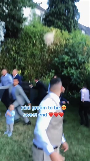 Boyfriend's Reaction to Bridesmaid's Bouquet Toss