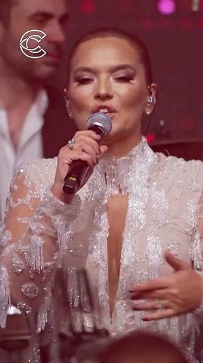 Demet Akalın - Evli, Mutlu, Çocuklu (Live) #DemetAkalın #Canlı #Konser