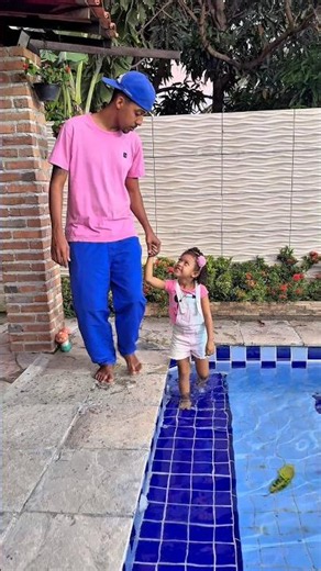 Aaaaaaaah 😳🤣 #funny #funnymoments #mood #shorts #like