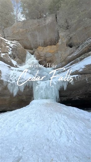 My winter visit to Hocking Hills was a snow-covered dream come true! ❄️ I’ve always been drawn to the charm of Hocking Hills, but experiencing it blanketed in fresh snow and ice? That was something straight off my bucket list. And wow, did it deliver! Cedar Falls transformed into a magnificent frozen cascade, with water still whispering behind its icy veil. Walking out onto the frozen pool at the base of the falls, getting up close to this winter wonder, was an exhilarating reminder of nature’s 