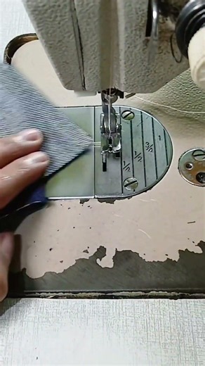 The perfect way to join fabric pieces!Try this simple trick for a clean and neat finish. #SewingTips