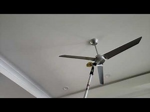 Using the DocaPole High Reach Telescopic Dusting Kit