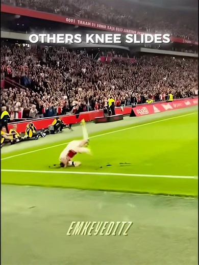 Normal slides vs Robot slides💀