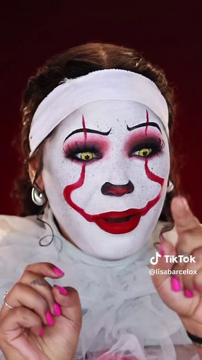 Pennywise Halloween Makeup Tutorial by Rafael Santos
