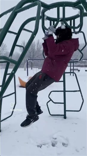 Accountability Is the Reason Most People Stay Stuck (Hard Truth)