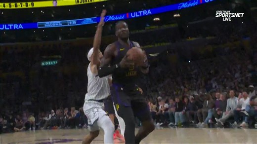 Deandre Ayton gets the hoop and the harm