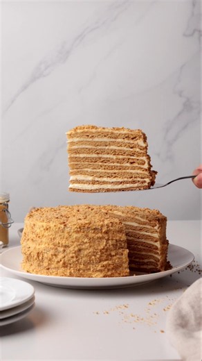 Best Medovik Recipe (Russian Honey Cake) 🍯