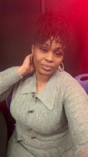 I love my micro Locs but I’m loving this red wig 💋❤️ #microlocs #wiginstalloverlocs #Red #1sttime