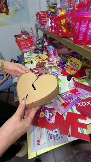 Listo para ordenar tu Mini piñata sorpresa 😍 Varios modelos y colores ya disponibles 🪅 Ordena la tuya y sorprende a tu persona favorita 😍 aún puedes personalizar la tuya 😍❤️🪅 #casitadelulucln