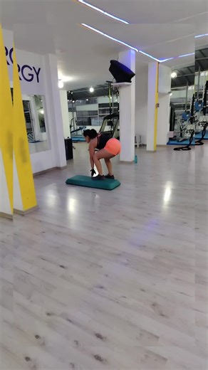 funcionales hoy viernes todo el día #quitoecuador #gimnasios #gym #gyms #viral #energyfitnesscenter