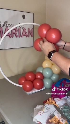 DIY Balloon Table Hoop Tutorial for Birthday Garland