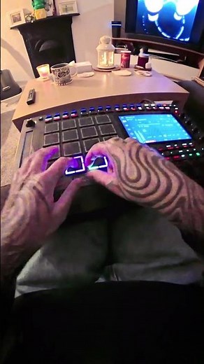 Crazy New Pad Layout on MPC Live 3 for Finger Drumming - Gnarly