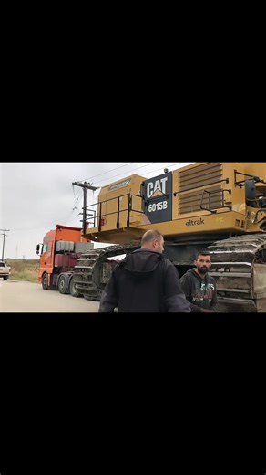 Bukan sembarangan muatnaik Cat 6015B, perlu leraikan sebelum naik loder. | Joe Trucker Fans