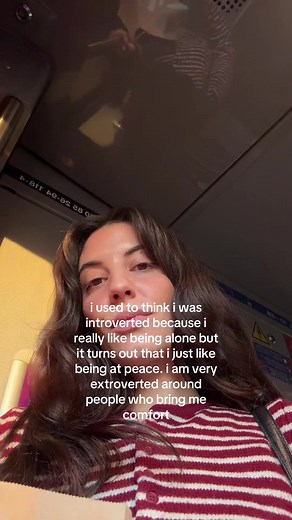 Introvert vs Extrovert: Finding Your Comfort Zone