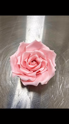1.4K views · 26 reactions | Pretty Rose Fondant Flower Cake Topper #cakedesign #fondanttoppers #roseflower | Daily Cake TV | Facebook