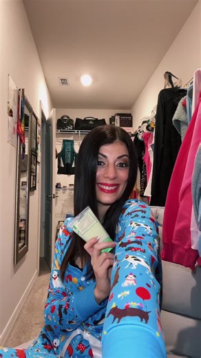 Fully official shop. #skincare #brunette #beauty #cardib #mask @Kop Woohoo