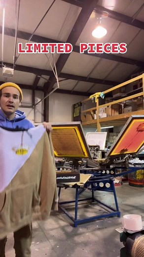 Limited pieces need that extra touch! #screenprinting #diy #streetwear #fyp #packaging #owningabrand