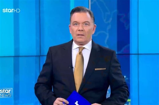 Όμιλος Βρακοφόρων Κρήτης on Instagram: "Χριστουγεννιάτικα Κάλαντα 2025. Για 25η χρονιά, «άρωμα» Κρήτης έφερε στην πρωτεύουσα ο Όμιλος Βρακοφόρων Κρήτης, παραμονές των Χριστουγέννων, ψάλλοντας τα παραδοσιακά κρητικά κάλαντα σε εκπροσώπους της πολιτειακής, στρατιωτικής και επιχειρηματικής ηγεσίας, καθώς και σε φιλανθρωπικά ιδρύματα. Η ομάδα του Ομίλου, συνοδευόμενη από τον πρόεδρο Γιάννη Πετράκη, βρέθηκε την πρώτη μέρα: Στην Ογκολογική Μονάδα Παίδων «Μαριάννα Β.Βαρδινογιάννη» - ΕΛΠΙΔΑ, στο Μουσείο