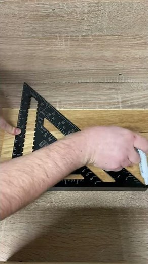 How to find the middle with a carpenter speed square (tips)