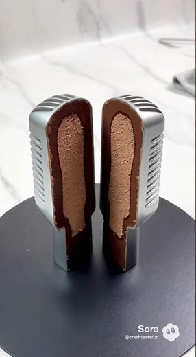 VINTAGE MIC CAKE! 🎤🤯 CRASHTEST: Retro Microphone Mousse Slice & Reveal