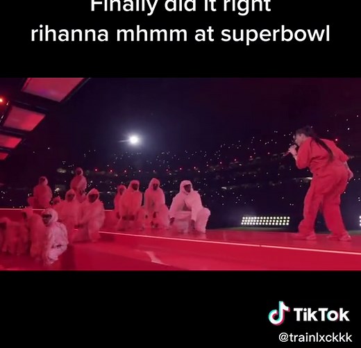 Rihanna Performance at Superbowl