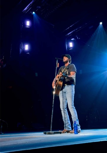 Do I Luke Bryan — first No.1 song celebration