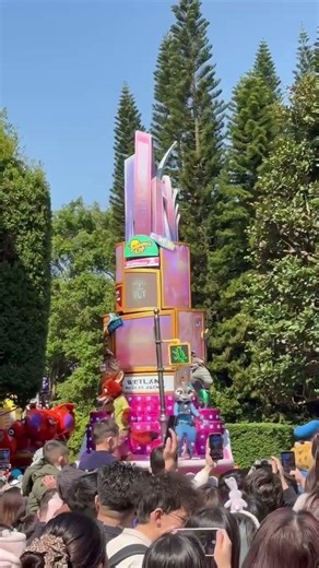 zootopia parade! 🦊🐰🧡🧡