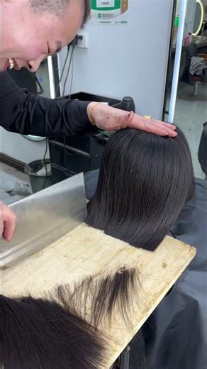 Extremely comfortable! I could watch this haircutting routine 10 times over! 💇‍♂️ #hair