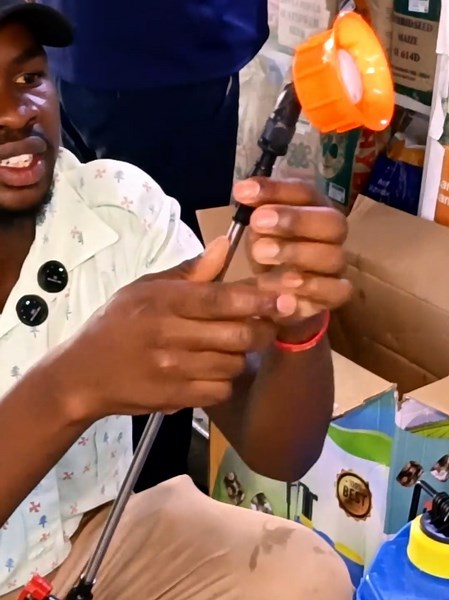 Don't buy the HAI without watching this. Unboxing & assembly demo. 👀Stock is moving fast. tap Link in Bio NOW!!! #agribusiness #agropests #farmingtips #knapsack #tutorial