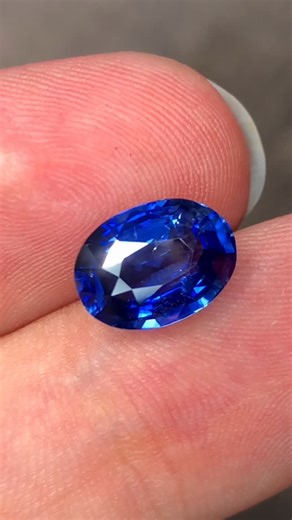 Lotus Gems & Jewels on Instagram: "3.53 Carats Beautiful Heated Blue Sapphire Origin: Srilanka Treatment: None Clarity: SI Shape: Oval Luster: Top Luster Payment Method: Paypal, Western Union And Bank Transfer Accepted Shipping Method: Fedex, Thailand Post, Dhl Shipping Worldwide - - - - - #gemstones #gems #Sapphire"