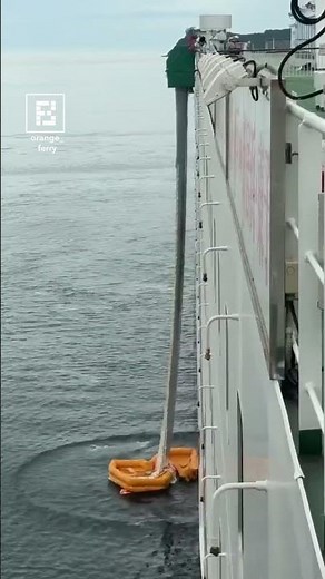 How Passengers Escape a Ship During Emergencies