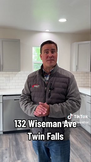 Home for Sale in Twin Falls Idaho $289,900. 132 Wiseman Ave, Twin Falls, ID. Stan Tobiason Super Realty of Idaho, Inc. #twinfalls #realestate #idaho #realtor