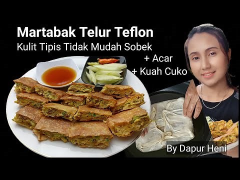 Easy Recipe for Making Egg Martabak, Filled with Spiced Meat, with Pickles and Cuko Sauce