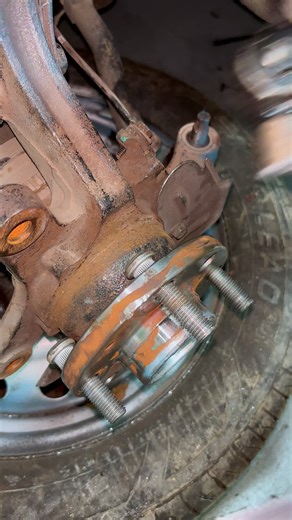 Install Wheel Studs Quickly with This Essential Tool