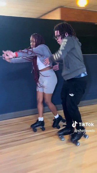 Srop playing with em now 🔥🔥🛝@biinofr #shotbywis #atl #skate town #atlrydin #rollerskate #atlanta #skating rink #rink #rydin #atlryde#tiktok#ryde #solo #atlstyle #atlmovie #atlskater #rollbounce #fy #fyp #foryou#fyp≥ #foryoupage #explore #xybca#explore #viral #viralvideos