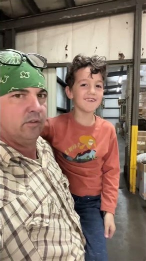 Getting some traps at DukesPecan #trapping #trapper #outdoors #predatorcontrol #wildlifemanagement