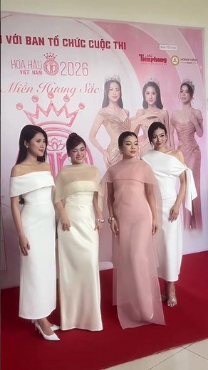 Singers Tran Oanh and Thuy Tien show off their beauty at the Miss Vietnam 2026 auditions