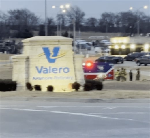 Worker dies after Ardmore refinery explosion, injured worker plans lawsuit