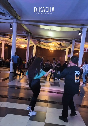 Vueltas de CUMBIA en CUMBIANDO CDMX #cumbia #rikacha #cumbiasonidera #tiktok #fyp
